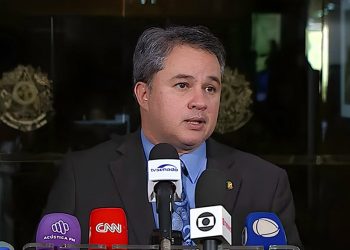 Senadores criticam MP que limita compensação de créditos tributários