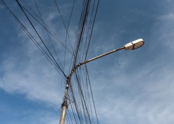 Lei da Paraíba obriga concessionárias a removerem e descartar cabeamento inativado