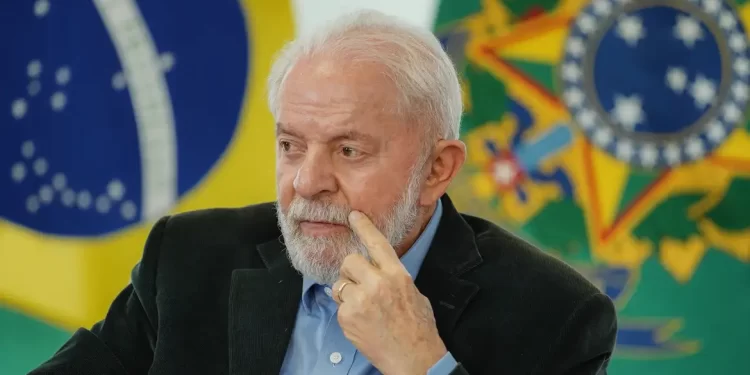 Lula é aprovado por 36% dos brasileiros e reprovado por 31%, diz Datafolha