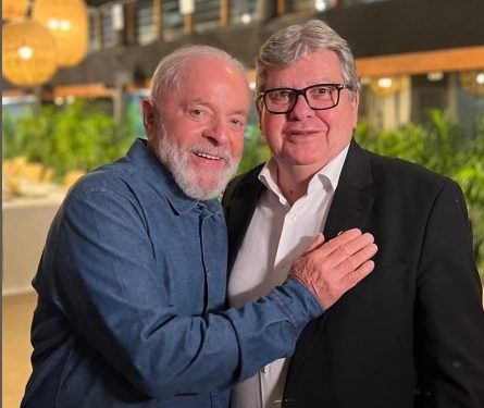 João Azevêdo participa de jantar com Lula e governadores do Nordeste