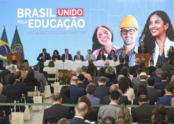 Governo Federal anuncia R$ 5,5 bi para obras e novos campi universitários