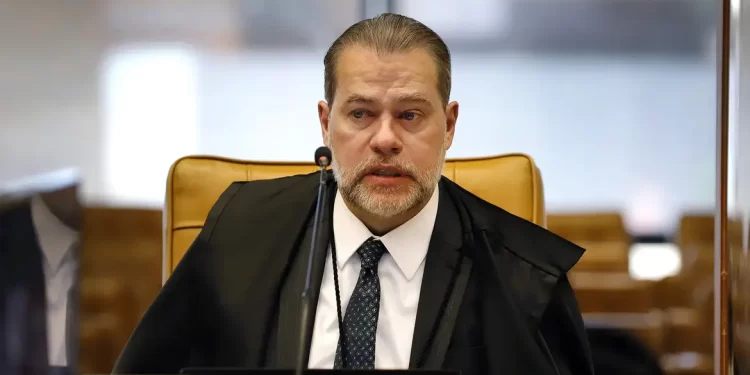 Após voto de Toffoli, STF continua sem decisão sobre porte de maconha