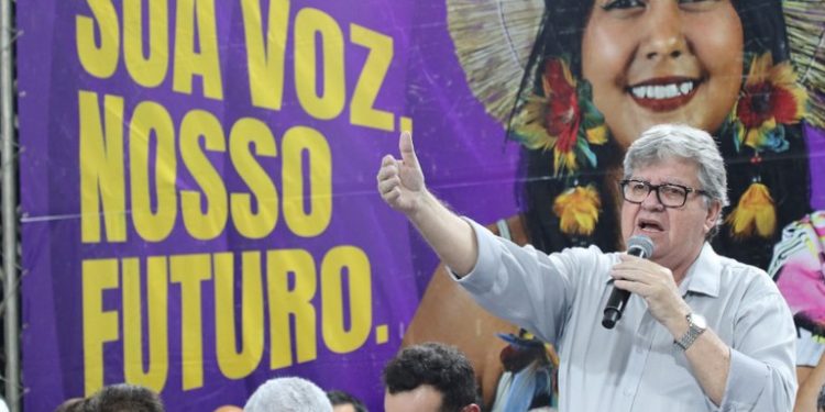 João Azevêdo preside penúltima e maior audiência do Orçamento Democrático na região de Itabaiana