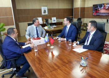 Em Brasília, Lucas Ribeiro se reúne com ministro da Agricultura para discutir projetos e investimentos para a Paraíba