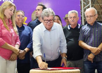 João Azevêdo anuncia investimentos de mais de R$ 55 milhões e encerra ciclo de audiências do Orçamento Democrático em João Pessoa