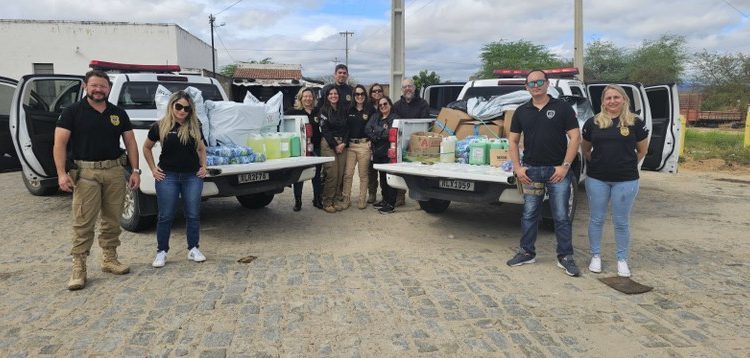Operação Virtude visita abrigos de idosos e doa material arrecadado em campanha solidária