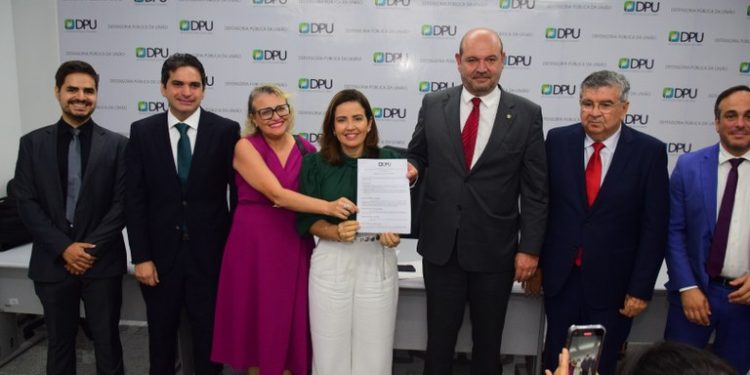 Governo da Paraíba assina termo para implantação dos serviços da Defensoria Pública em Casas da Cidadania