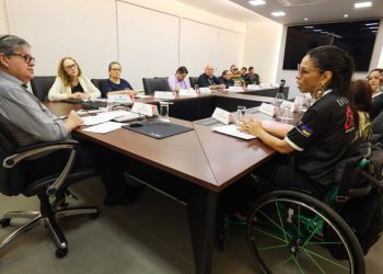 João Azevêdo recebe representantes de Fórum e discute fortalecimento das políticas públicas voltadas para a pessoa com deficiência