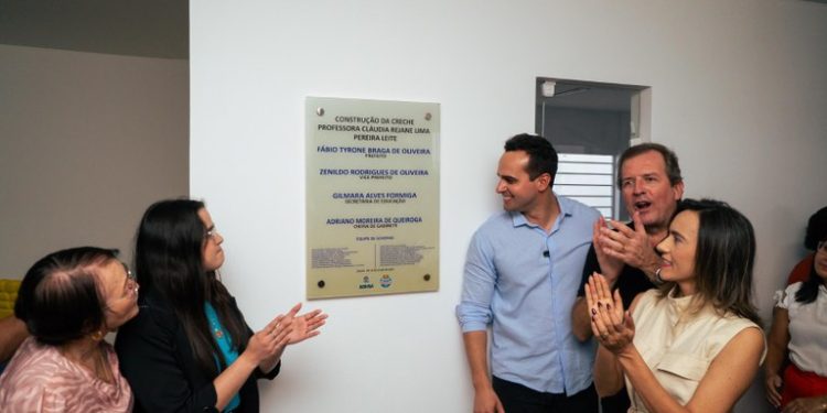 Vice-governador visita Sousa e inaugura creche no aniversário de 170 anos da cidade