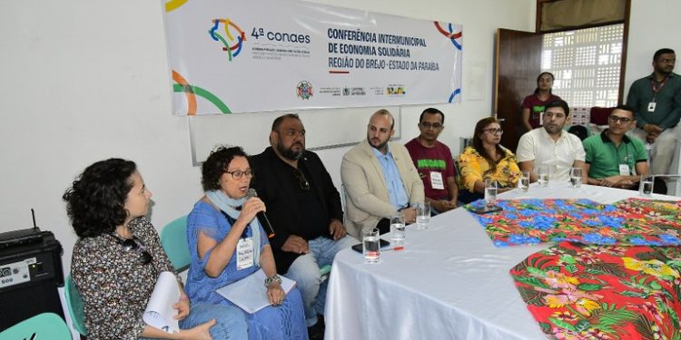 Governo discute políticas para economia solidária com representantes da região do Brejo