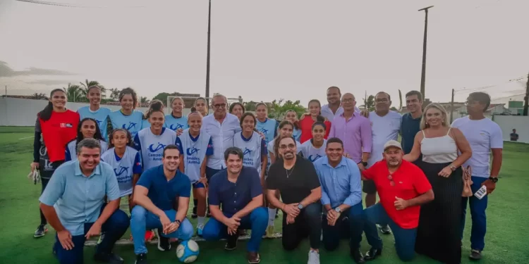 Prefeito entrega nova Arena Funcionários e destaca função de servir à comunidade e revelar talentos