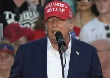 “Eu não deveria estar aqui, era para eu estar morto”, diz Trump em primeira entrevista após ataque a tiros