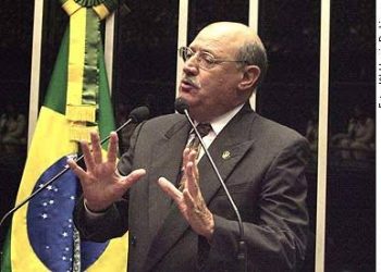 “Eu trabalhava escondido”, diz relator do Plano Real sobre pressões de setores como militares, sindicatos e políticos