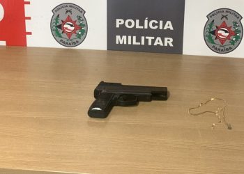 Polícia Militar prende dois suspeitos de roubo na orla de João Pessoa