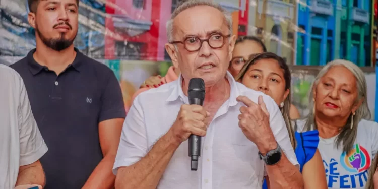 Cícero Lucena autoriza obras em 17 ruas e projeta 50 bairros totalmente pavimentados até dezembro