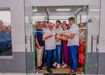 Prefeito entrega USF Vista Alegre, a primeira de dez que estão sendo construídas do zero