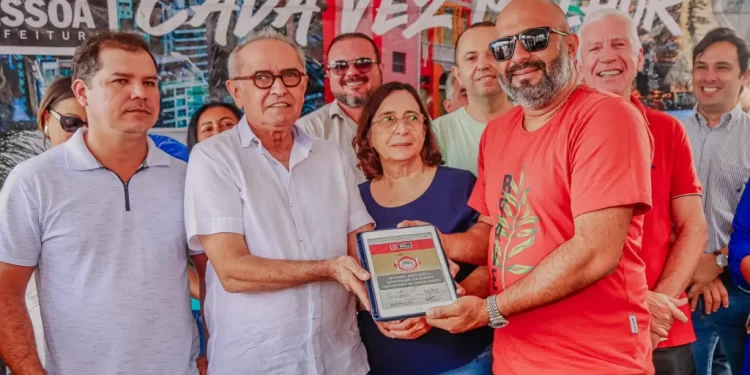 Cícero Lucena autoriza reforma e ampliação da Cozinha Comunitária do Jardim Veneza