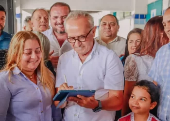 Prefeito de João Pessoa autoriza reconstrução da Escola Lions Tambaú