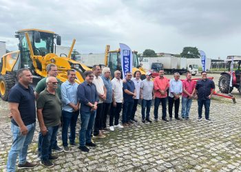 Fruto da indicação de Veneziano, prefeituras paraibanas recebem mais de R$ 2,5 milhões em máquinas agrícolas da Codevasf