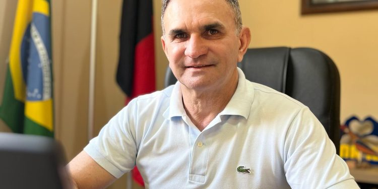 Mandato do prefeito de Dona Inês é extinto pela Câmara Municipal; veja quem assume o cargo