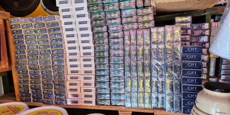 Polícia Civil apreende mais de 1.500 carteiras de cigarros contrabandeados na Paraíba
