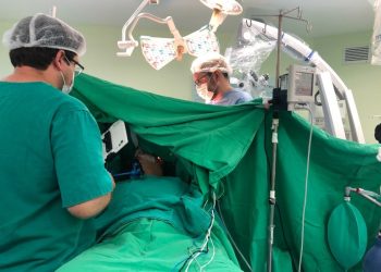 Hospital Metropolitano realiza primeira cirurgia para retirada de tumor cerebral na região da linguagem com paciente acordado