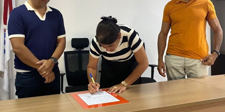 Governo da Paraíba destina crédito do Empreender para vendedores ambulantes que irão atuar na Festa das Neves