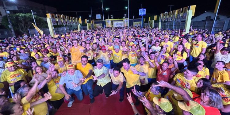 Murilo participa de convenção em São Bento com multidão ao lado de Gerfeson Carnaúba e Dr Jarques