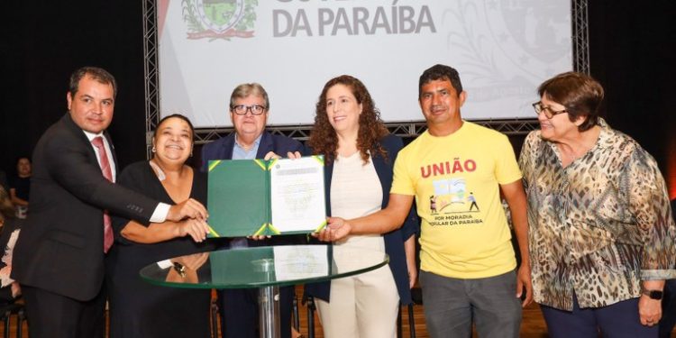 João Azevêdo firma parcerias para aprimorar a gestão pública e ampliar o enfrentamento à violência contra as mulheres na Paraíba