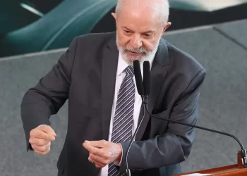 Lula reinstala comissão sobre mortos e desaparecidos políticos