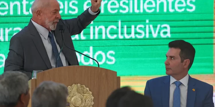 Lula anuncia obras do PAC Seleções com R$ 41,7 bilhões em investimento