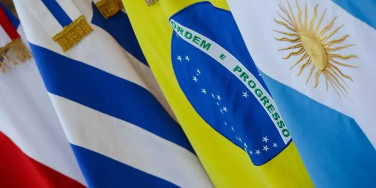 Cúpula do Mercosul em Assunção sela entrada da Bolívia