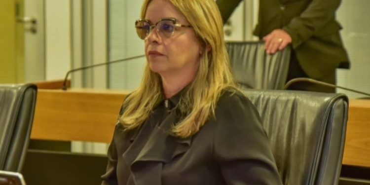 Projeto proíbe agressores e familiares de publicarem nome ou imagem de mulheres vítimas de feminicídio