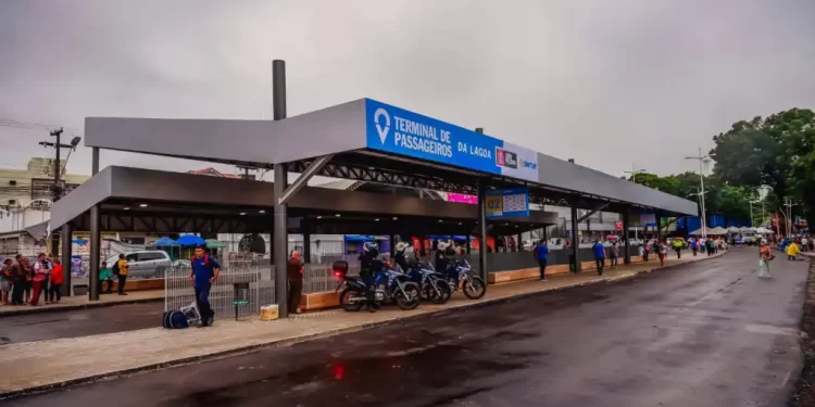 Cícero Lucena entrega novo Terminal de Integração da Lagoa