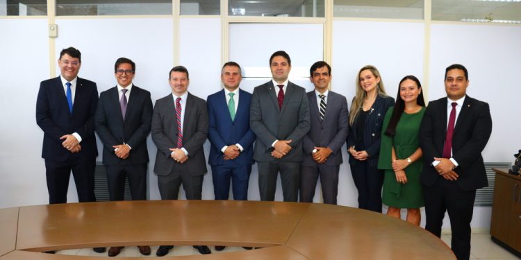 Oito promotores de Justiça são empossados na 3ª entrância