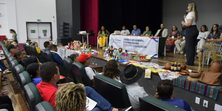 Governo do Estado encerra ciclo de Conferências Intermunicipais da Economia Popular e Solidária em Cajazeiras