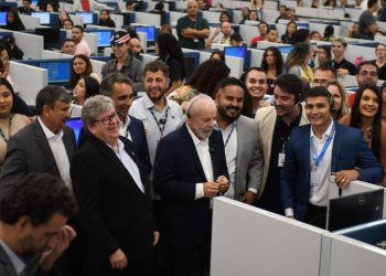 João Azevêdo e presidente Lula prestigiam inauguração da nova unidade da AeC em João Pessoa