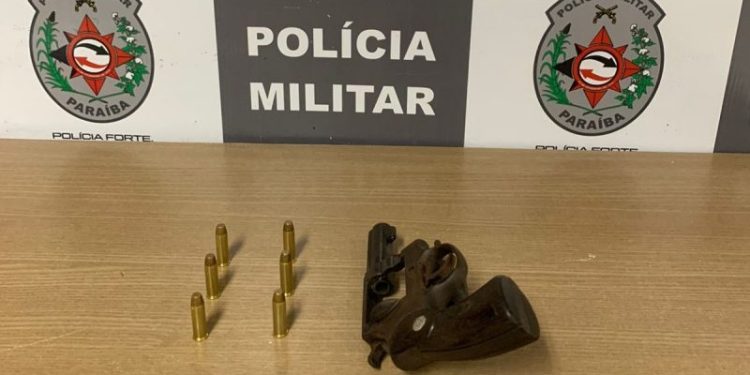 Na Zona Sul de João Pessoa: Polícia Militar apreende drogas, arma de fogo e captura foragido com pena de mais de 25 anos de prisão