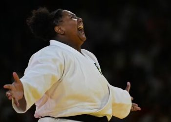Judoca Beatriz Souza conquista o primeiro ouro brasileiro em Paris
