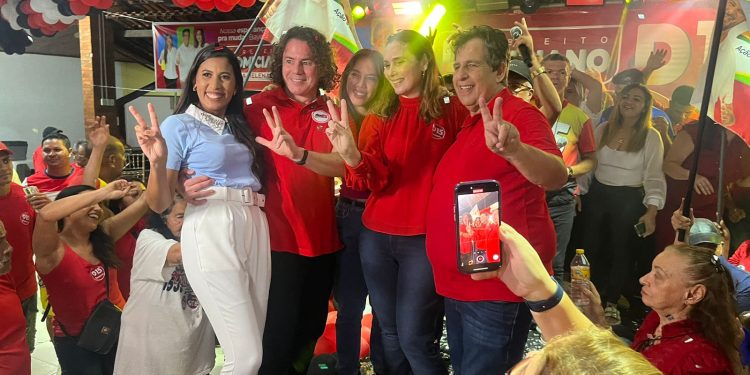 Na convenção do MDB que celebrou Domiciano Cabral prefeito, Veneziano alerta Bayeux: “não vamos perder a oportunidade da mudança”