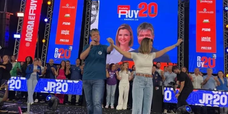 Candidatura de Ruy e Amanda é oficializada durante convenção do Podemos