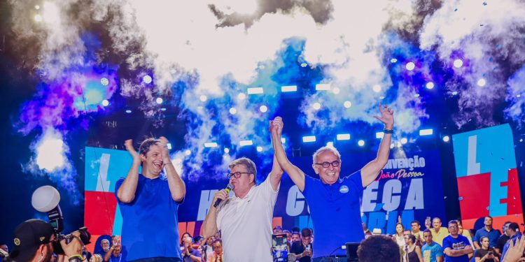 Cícero é oficializado candidato a reeleição com apoio do governador João Azevêdo e uma frente formada por 10 partidos
