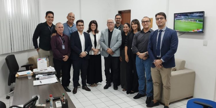 ALPB recebe visita e troca experiências com servidores da ALRN