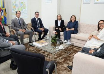 Ministra Cármen Lúcia fala de eleições durante visita ao TRE-PB