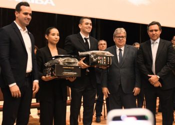 João Azevêdo prestigia aula inaugural de concursados da Polícia Militar e Corpo de Bombeiros e entrega equipamentos para as Forças de Segurança