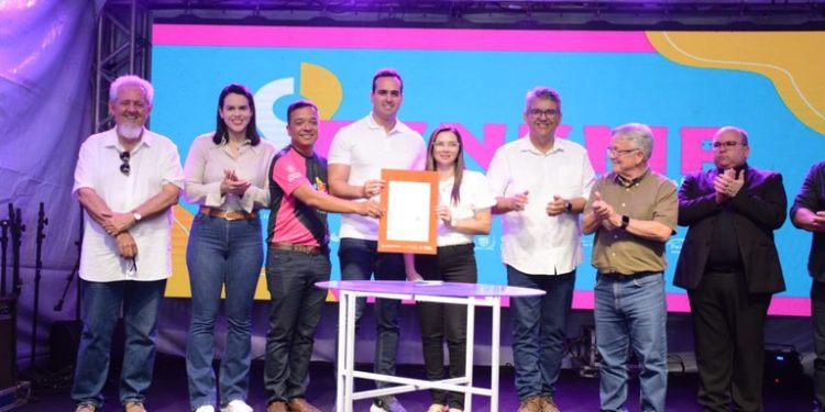 Em Cuité, vice-governador participa da abertura oficial da Feira de Negócios e Empreendedorismo