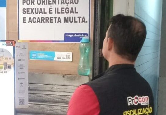 Estabelecimentos de João Pessoa são autuados em fiscalização para aplicação de lei contra preconceito e discriminação