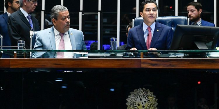 Promulgada emenda que exige dos partidos investimento em cotas raciais