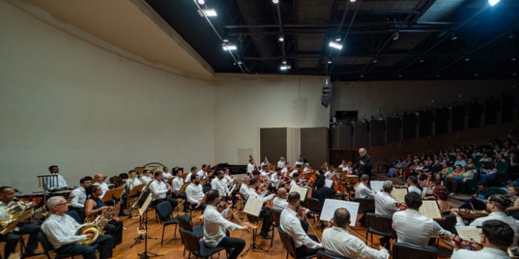 Concerto da Orquestra Sinfônica da Paraíba tem ópera e música para flauta solista