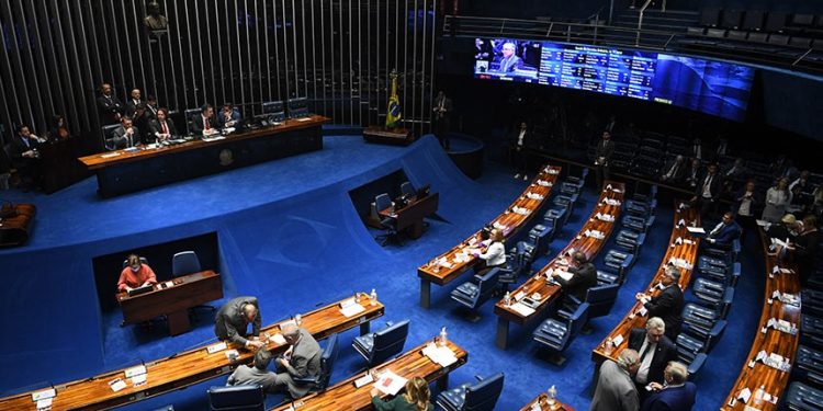 Fim da desoneração da folha volta à pauta do Plenário de quarta-feira
